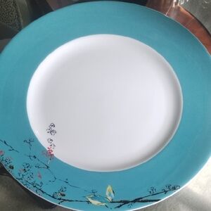 Elegant Turquoise and White Dinner (8) Plates.  By Simply Fine CHINA. BY LENOX